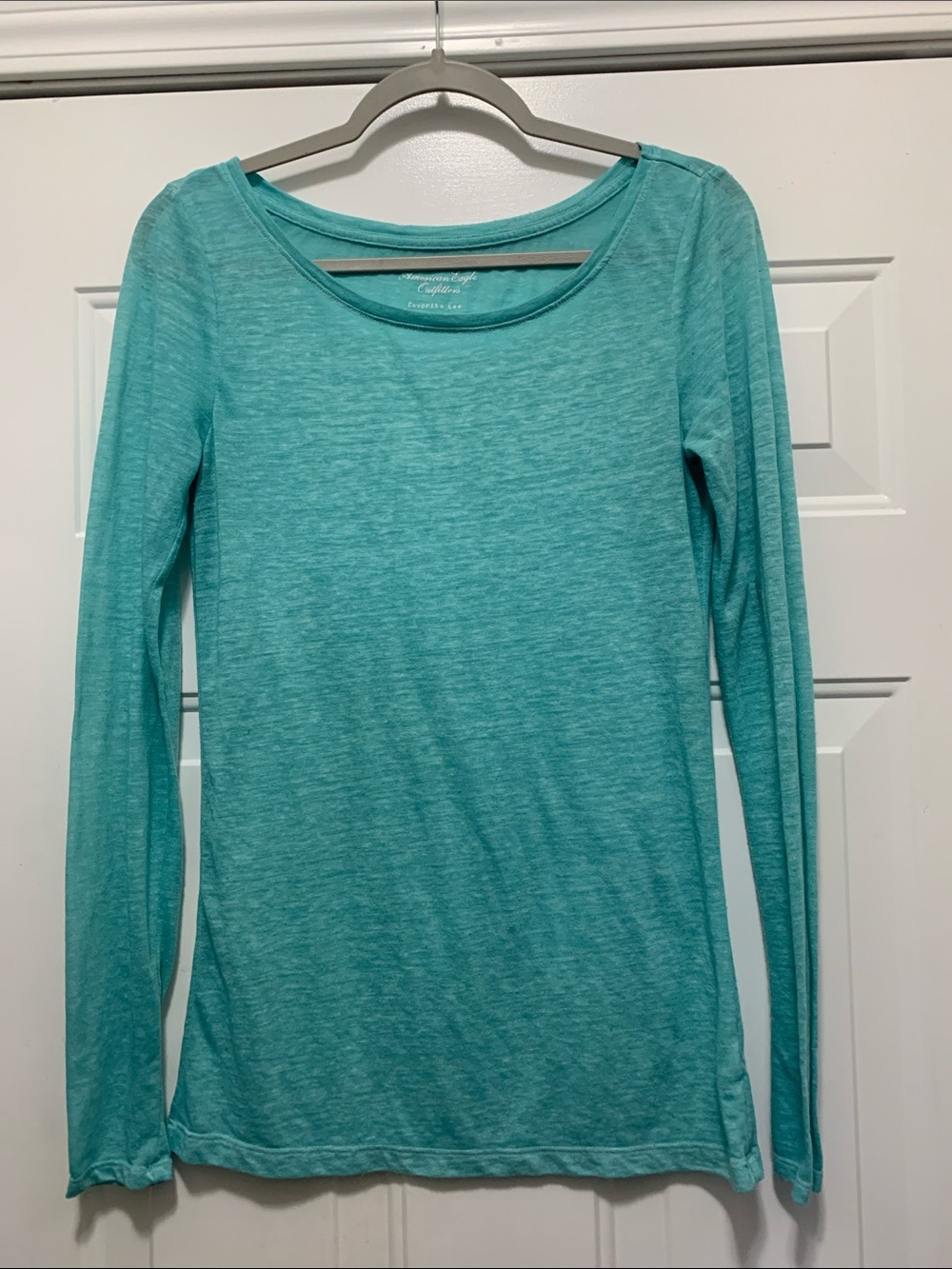 4/$10 American Eagle Outfitters Aqua Long-Sleeve Scoop Neck Top Size Medium